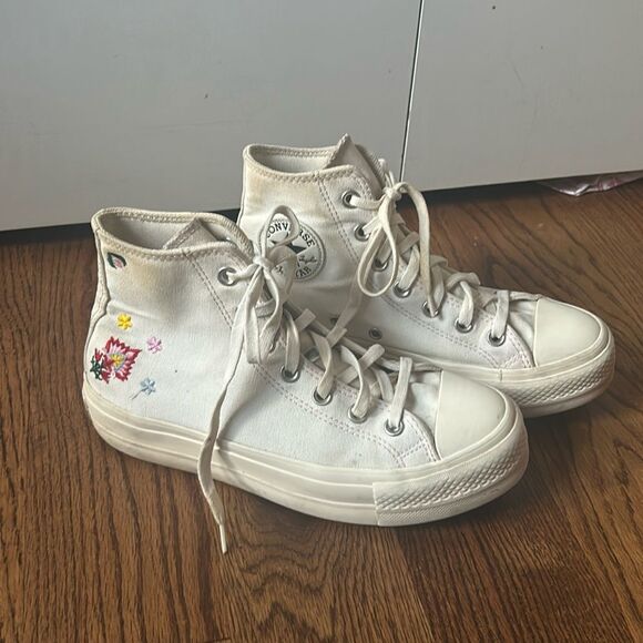 Converse Embroidered High-Top Sneakers Size 7 - Picture 1 of 7